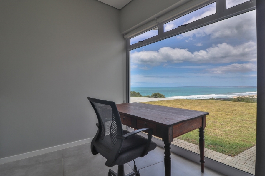 4 Bedroom Property for Sale in Moquini Coastal Estate Western Cape